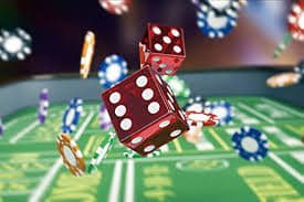vlp8880 အွန်လိုင်း ကတ်ဂိမ်းများ Baccarat Poker ကစားနေသောပုံ